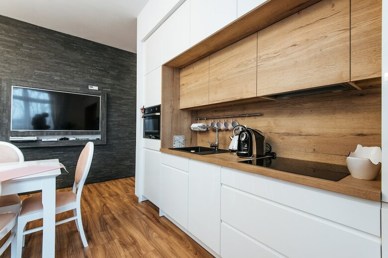 City Lights Apartments - Bosacka