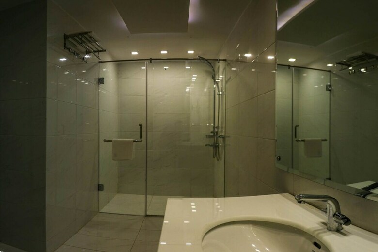 5th Avenue Hotel