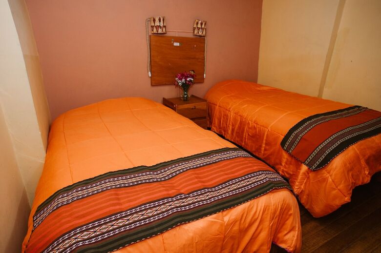 Hostal Hotel Casa Suecia