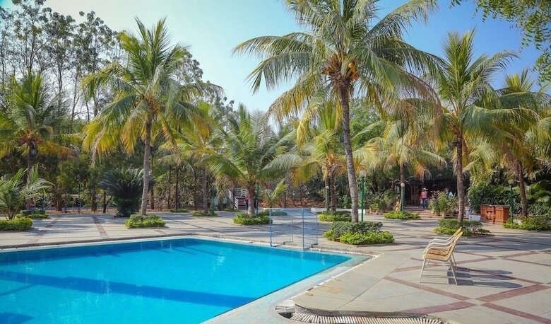 Hotel Lahari Resorts
