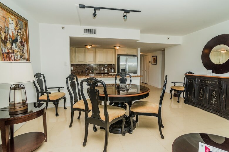Aparthotel Alexander By Design Suites