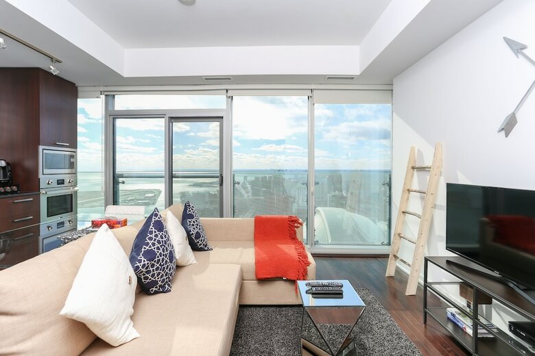 Apartamentos Platinum Suites - Breathtaking Cn Tower View