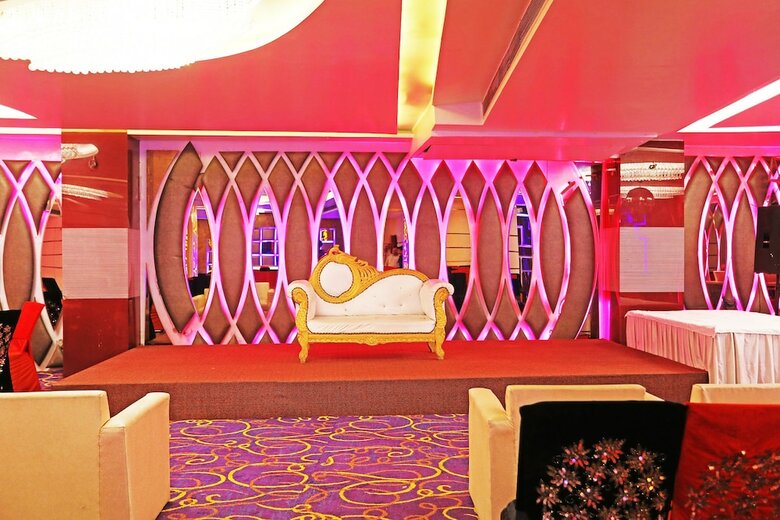 Oyo 8902 Hotel Ronald Inn