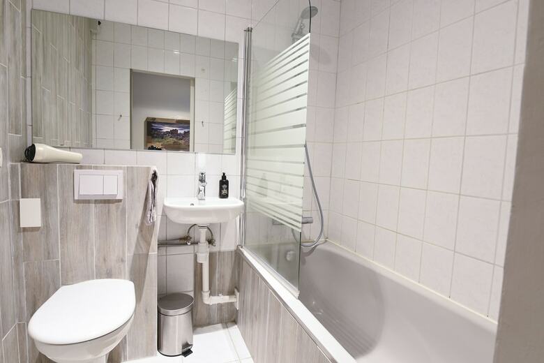 Hotel B14 Apartments & Rooms