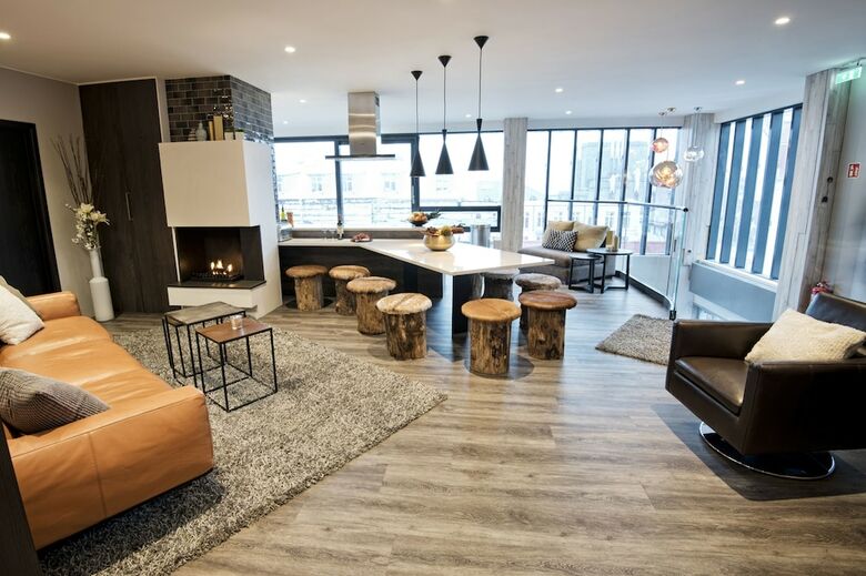 Hotel B14 Apartments & Rooms