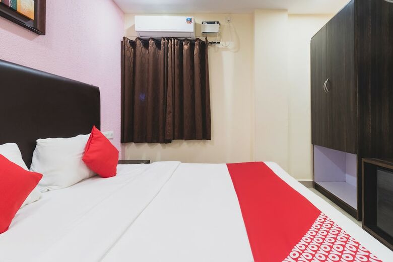 Hotel Oyo 8065 Accovah Map5 Inn