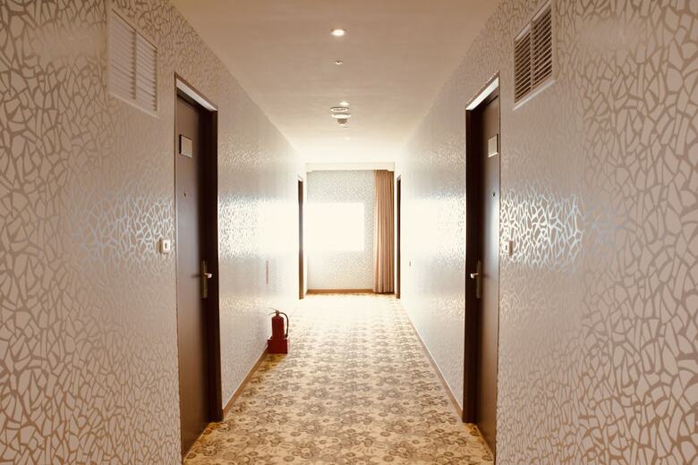 E Hotel