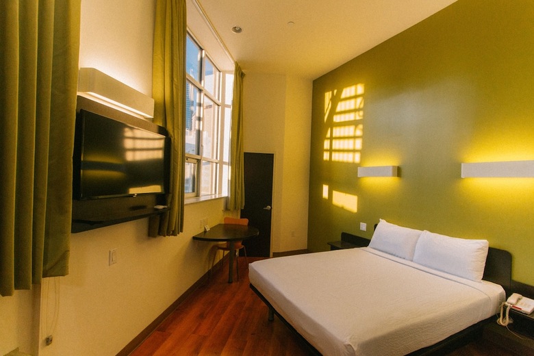 Hotel Feather Factory
