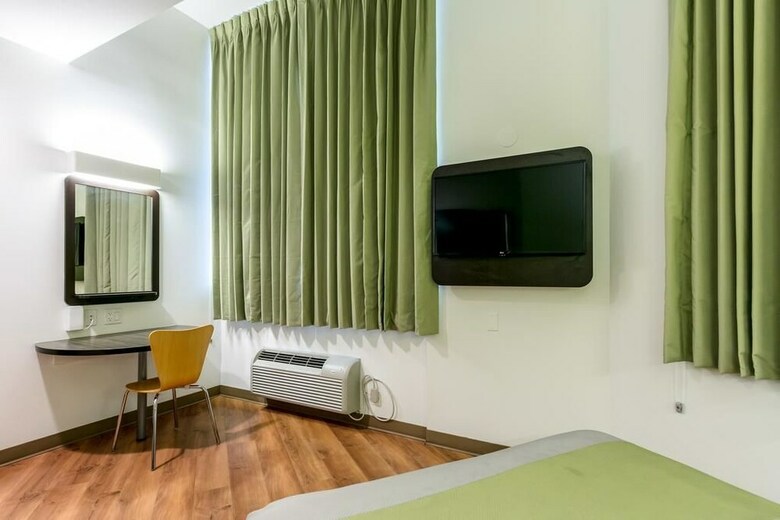 Hotel Feather Factory