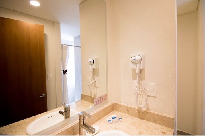 Hotel Misi�n Puebla Angel�polis