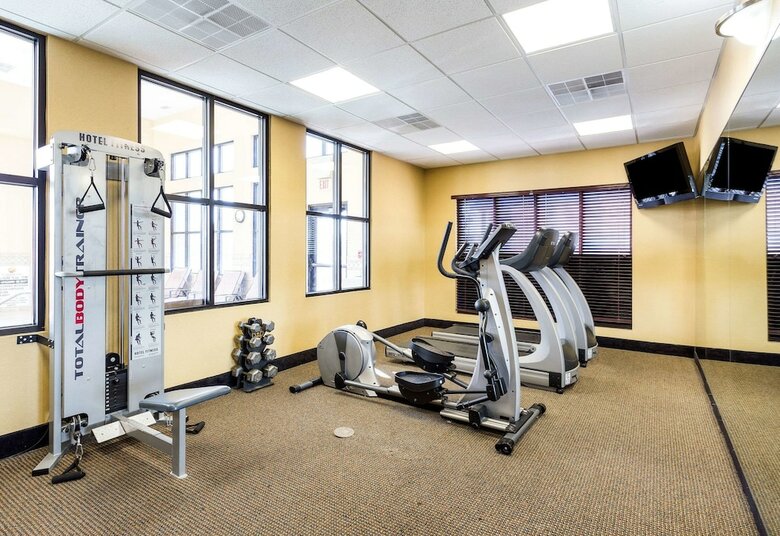 Hotel Comfort Inn & Suites