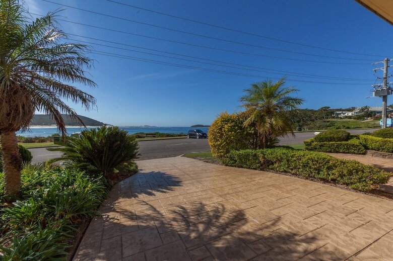 Tah Villa, 1/68 Marine Drive