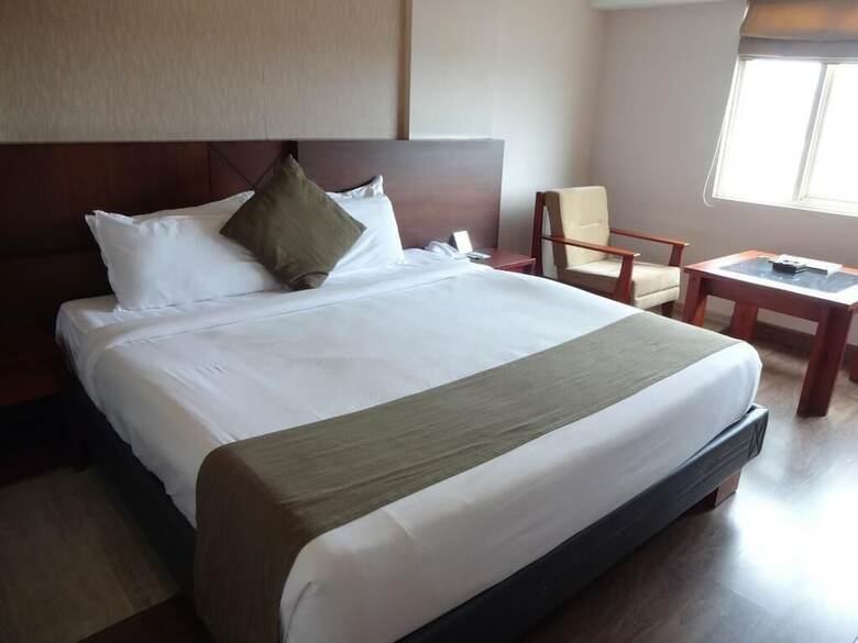 Hotel Paramount Tower