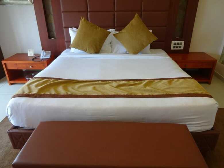 Hotel Paramount Tower
