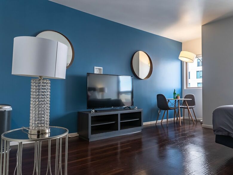 Downtown Luxury Condos By Barsala