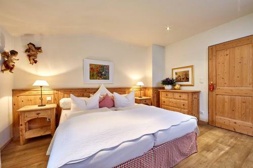 Hostal Hotel F�hrenhof Garni