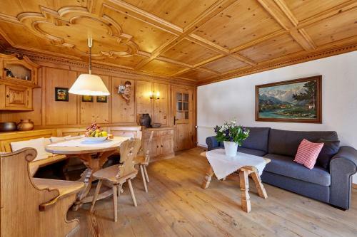 Hostal Hotel F�hrenhof Garni