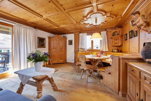 Hostal Hotel F�hrenhof Garni