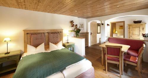 Hostal Hotel F�hrenhof Garni