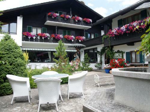Hostal Hotel F�hrenhof Garni