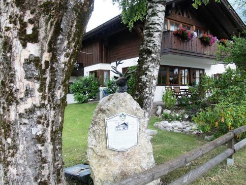 Hostal Hotel F�hrenhof Garni
