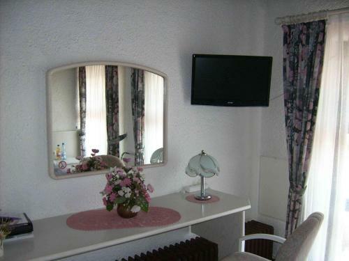 Hostal G�stehaus Hochrh�nblick