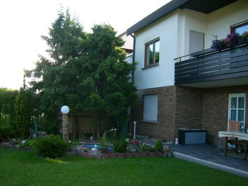 Apartamento Ferienwohnung Heidelsteinblick