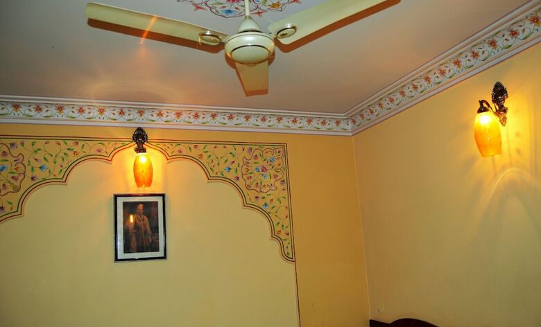 Hotel Gulab Garh