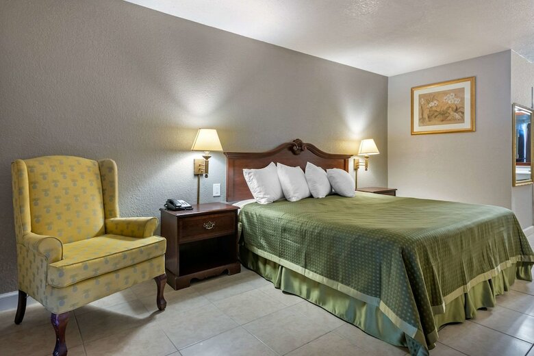 Hotel Rodeway Inn