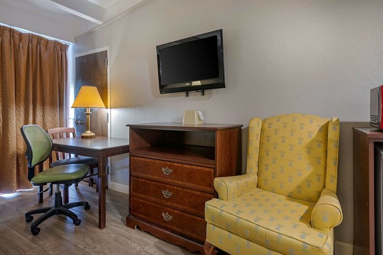 Hotel Rodeway Inn