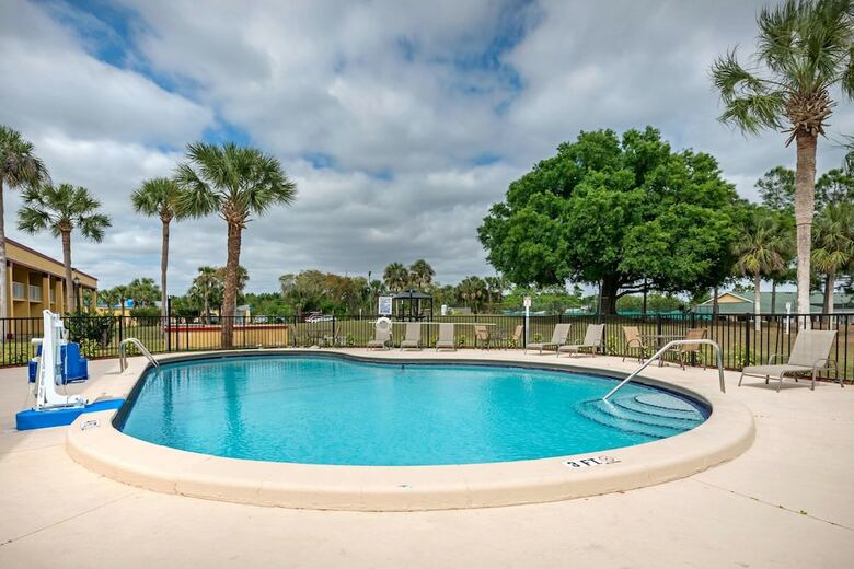 Hotel Rodeway Inn