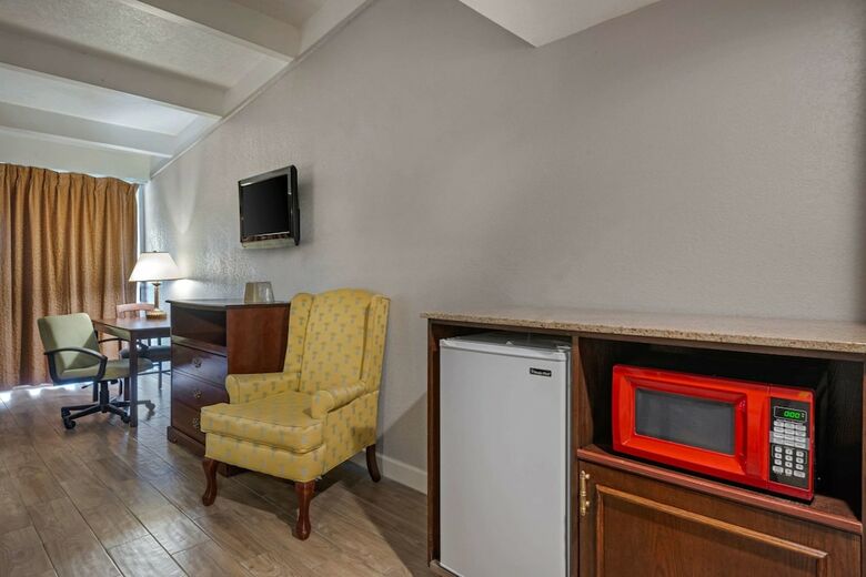 Hotel Rodeway Inn