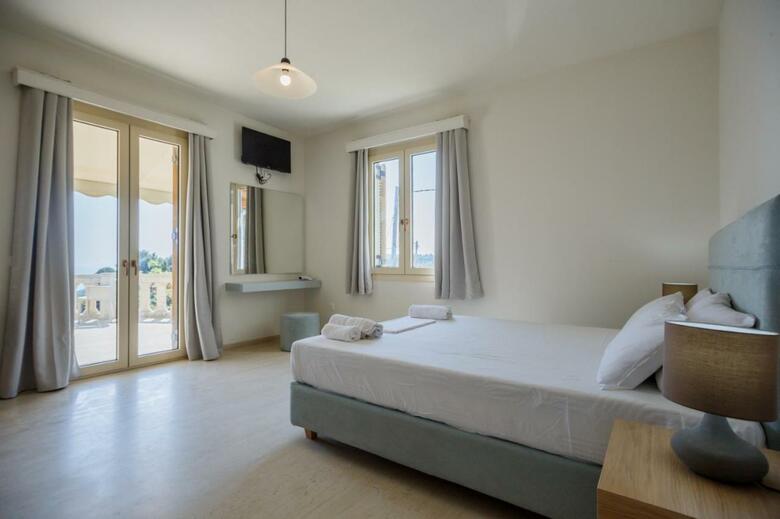 Hotel Blue Horizon Studios