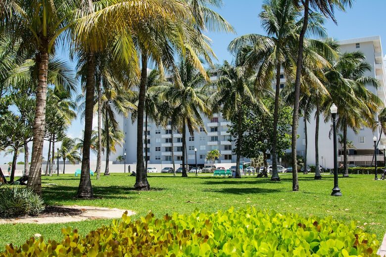 Aparthotel 335 Ocean Walk Apartments