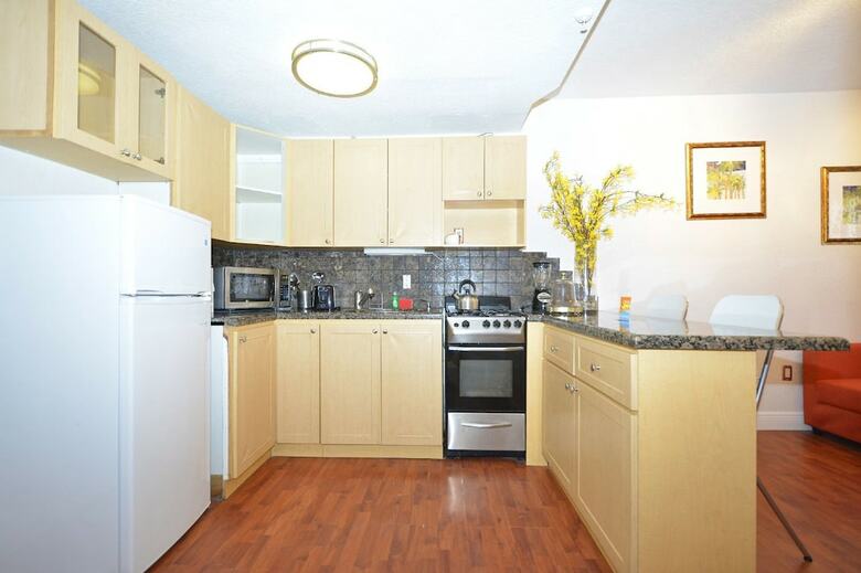 Aparthotel 335 Ocean Walk Apartments