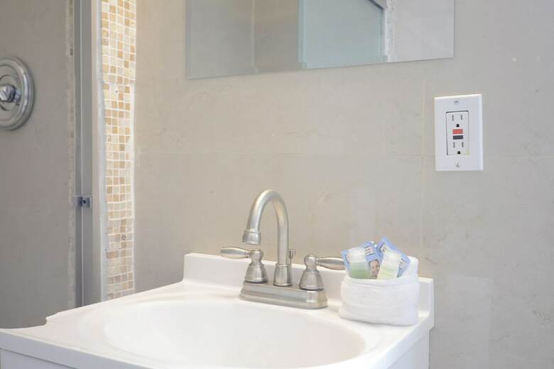 Aparthotel 335 Ocean Walk Apartments