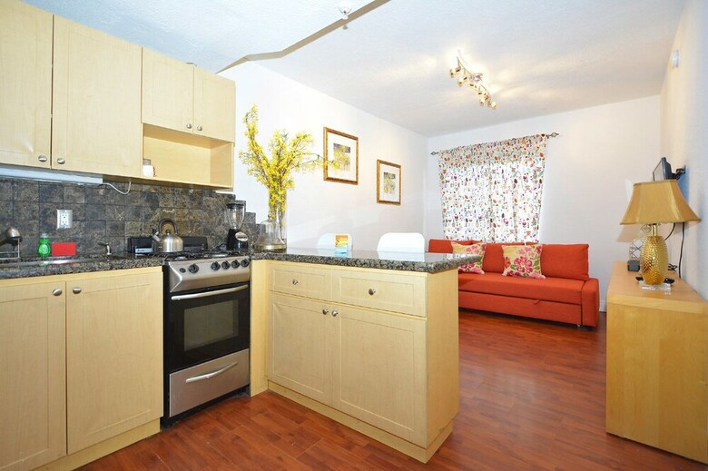 Aparthotel 335 Ocean Walk Apartments