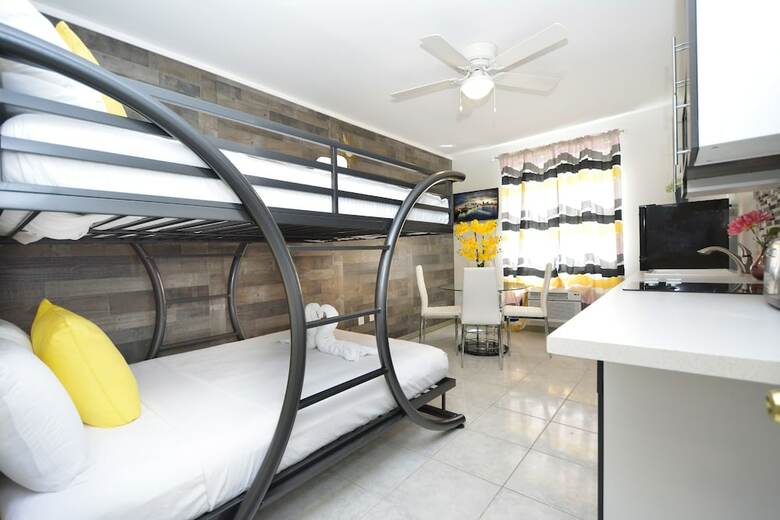 Aparthotel 335 Ocean Walk Apartments
