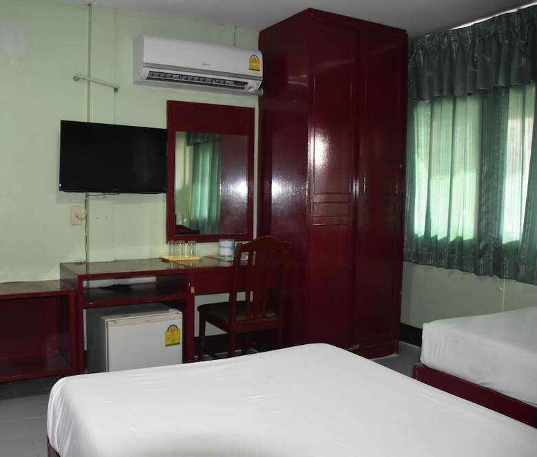 Hotel Woodlands Inn