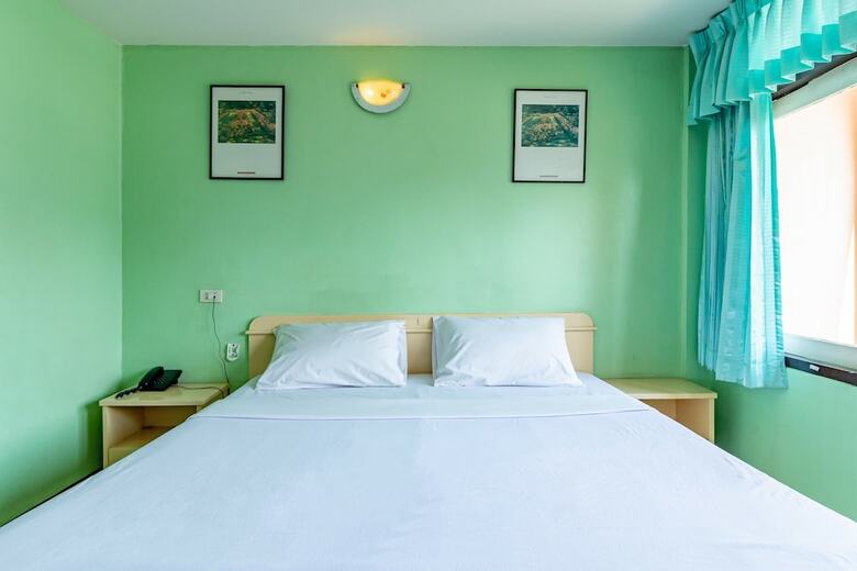 Hotel Woodlands Inn