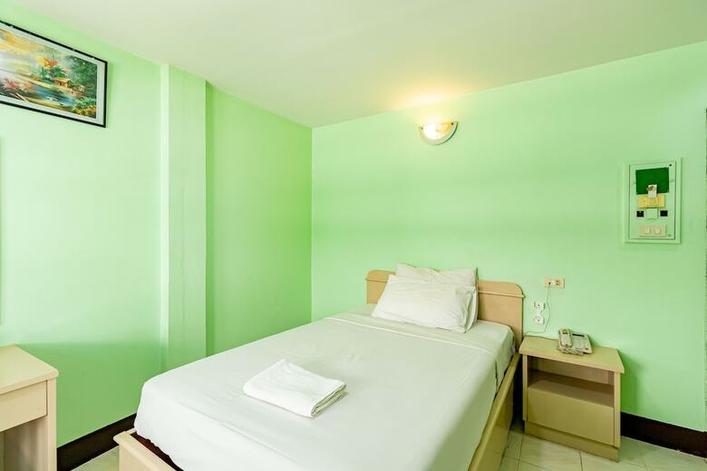 Hotel Woodlands Inn