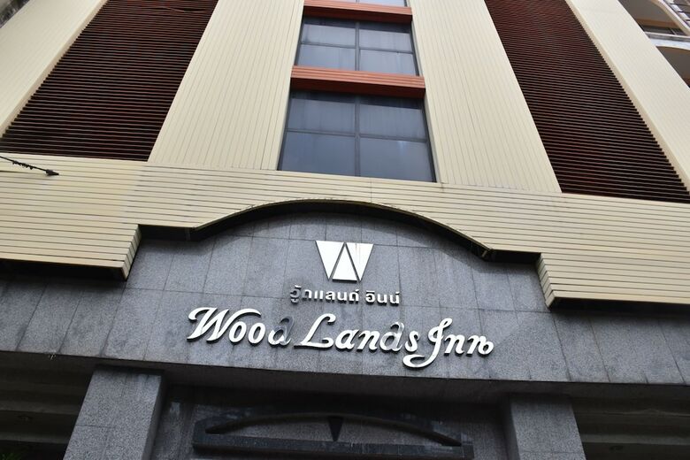 Hotel Woodlands Inn
