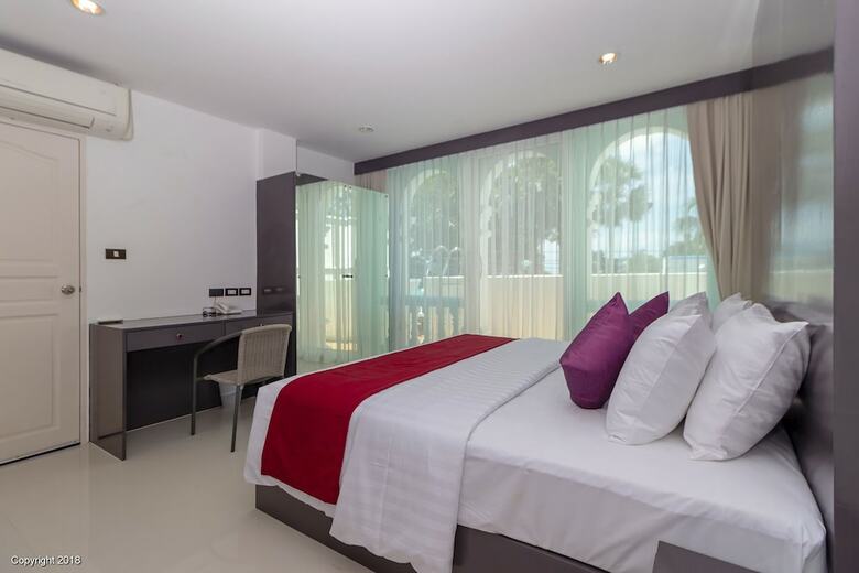 Modern Living Hotel