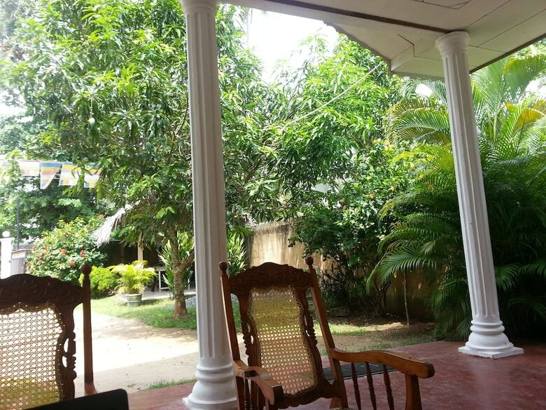 Hotel Nishan Surf Inn