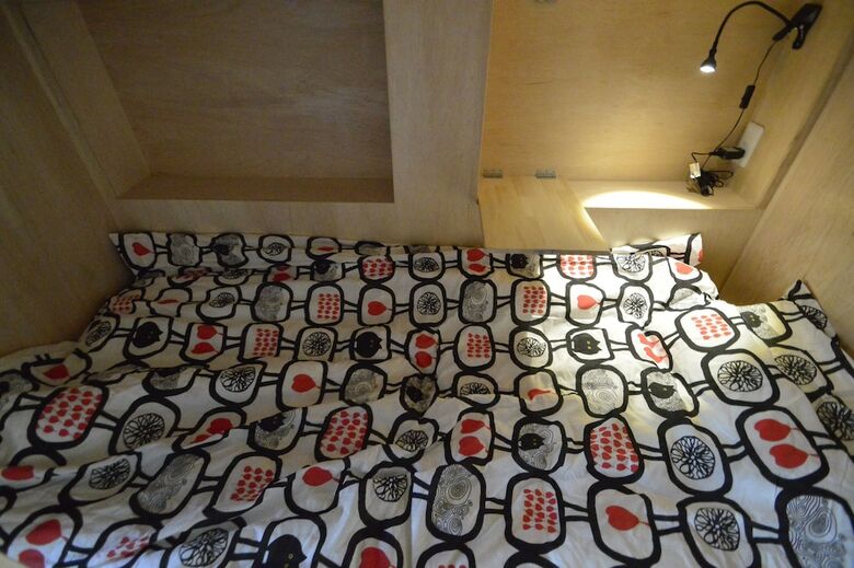Hostal R Guest House - Hostel