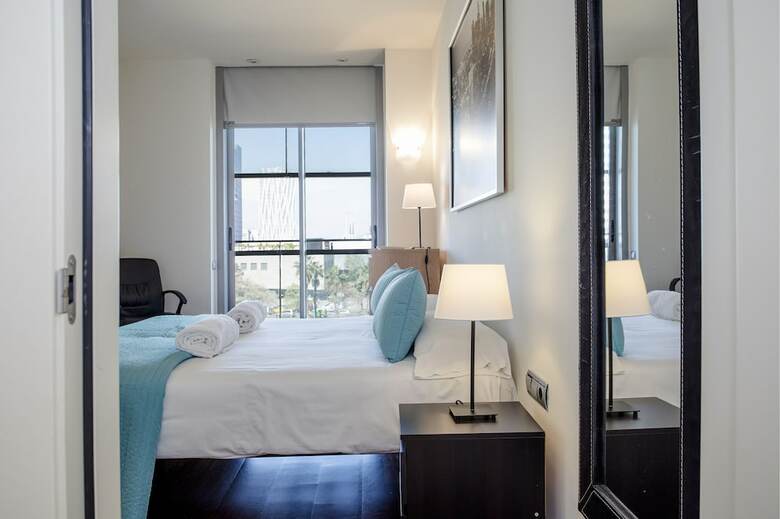 Apartamentos Unique Rentals - Seafront Lux Suite