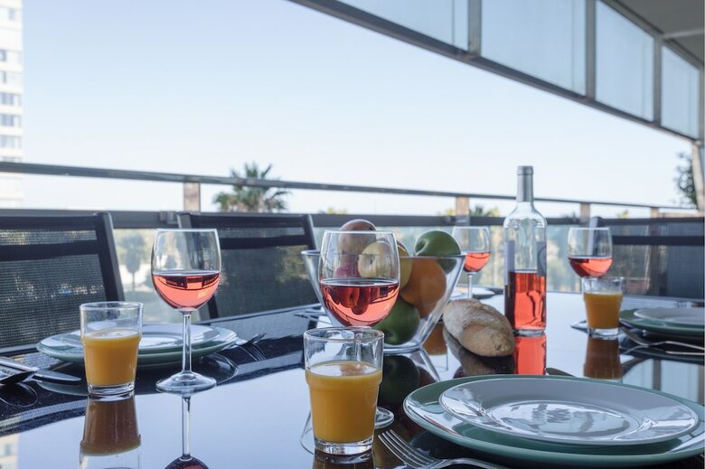 Apartamentos Unique Rentals - Seafront Lux Suite