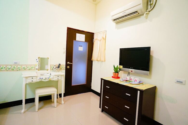Hotel Ola House