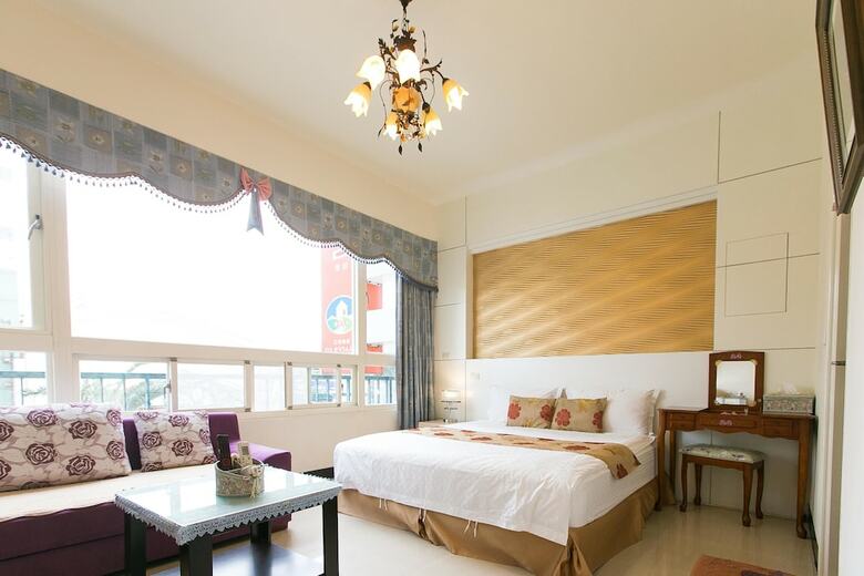 Hotel Ola House