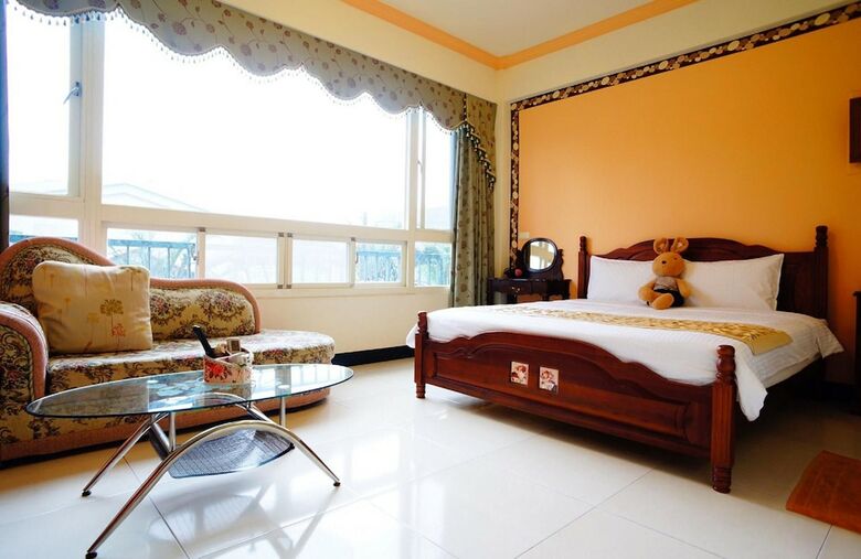 Hotel Ola House